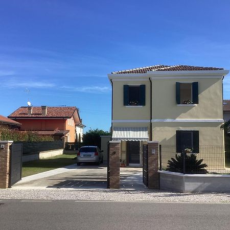 La Casa Gialla Scardovari Exterior foto